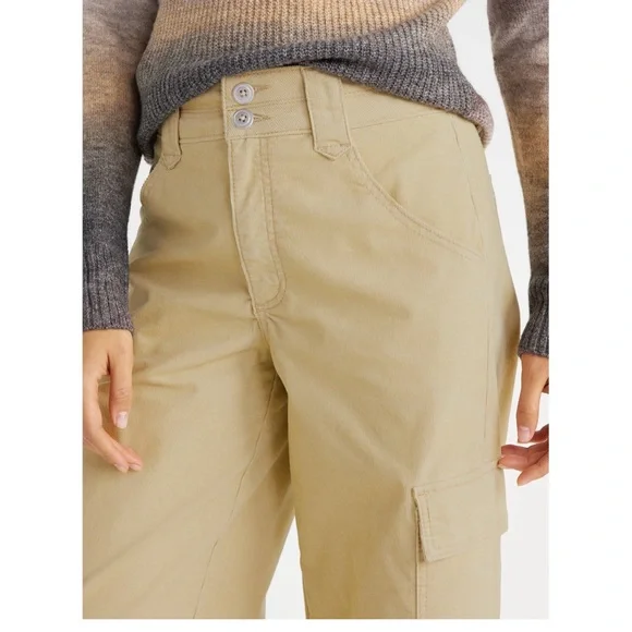 Time and Tru Women's Wide Leg Corduroy Cargo Pants, 30" Inseam, 8 natural tan - Picture 4 of 10